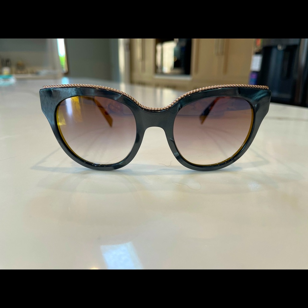 NWOT Marc Jacobs sunglasses w/ case